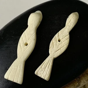 "2 cuentas fetiche de aves talladas en hueso natural de colección animales nativos americanos perforados 1,3""" - Imagen 1 de 12
