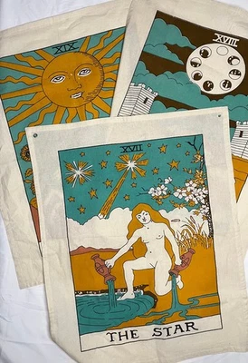 Urban Outfitters 3 Piezas Colgante de Pared El Sol, La Luna, La Estrella Tarot Bandera Foto 1 de 4