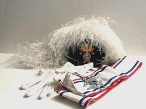 VTG ENGLISH CO. KNIGHTS COLUMBUS WHITE PLUMAGE DRESS HAT w/ CASE GLOVES SASH PIN - Picture 1 of 17