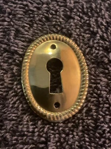 ESCUDO VERTICAL OVALADO ESTAMPADO LATÓN/CUBIERTA DE AGUJERO DE LLAVE - Imagen 1 de 3
