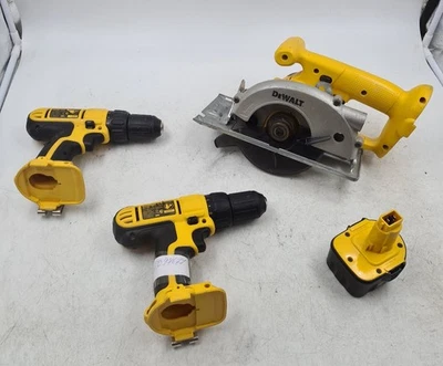 Lot De 4 Outils Sans Fil Dewalt - Perceuses/Visseuses, Scie, Batterie, Pièces - Photo 1/4