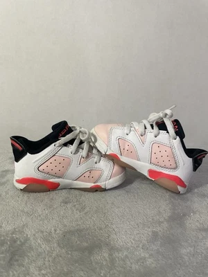 Zapatilla deportiva Air Jordan 6 Retro Low 'Atmosphere' en blanco, atmósfera rosa talla 6c Foto 1 de 4