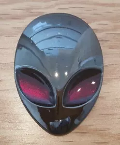 Metal 3D Quality Alienware Alien Head Car Decals Sticker Emblem - Metal Red Eye - Picture 1 of 2