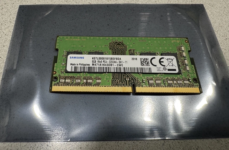 Samsung pc4-3200AA 8GB M471A1K43DB1 - CWE DDR4 SO-DIMM Foto 1 de 1