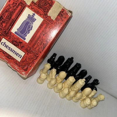 Juego de diseño clásico de Chessmen Crusader 4690 Whitman Hong Kong FALTANTE torre negra/66j Foto 1 de 4