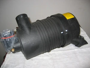 Mahindra Tractor Air Cleaner Assy 008020544J91 - Picture 1 of 1