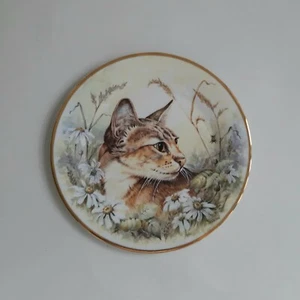 Crown Staffordshire Bone China Cat Plate - Picture 1 of 4