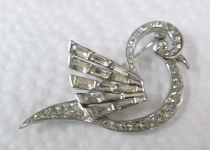 Vintage Signed Marcel Boucher Swan Brooch with Baguettes - Picture 1 of 4