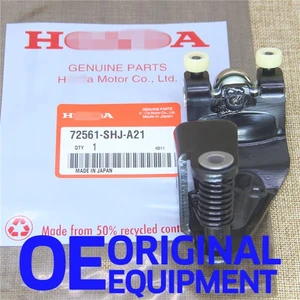 New Left Driver Side Power Sliding Door Center Roller fits Honda Odyssey 05-2010 - Picture 1 of 9