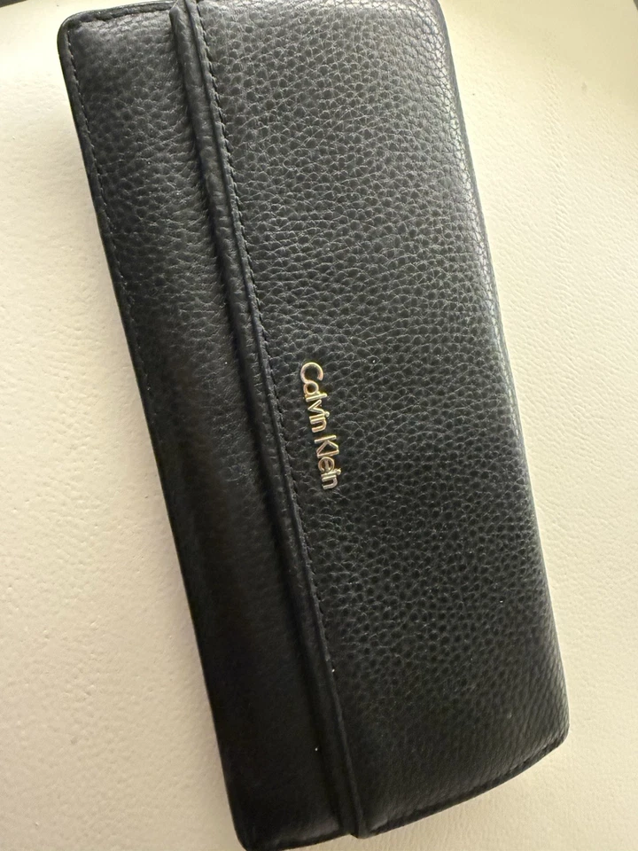 Calvin Klein Portemonnaie. Echtes Leder. schwarz  - Bild 1 von 4