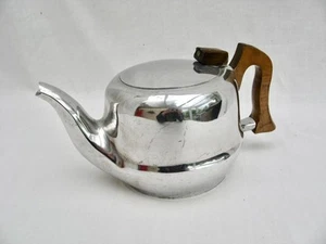 Picquot tea pot, mid century vintage Art Deco Shiny mirror finish Clean - Picture 1 of 1