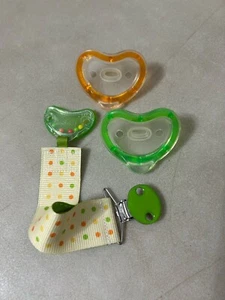 Munchkin Latch Pacifiers And Holders Neat Pacifier Clip!! - Picture 1 of 6