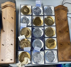 Excellent Lot Of 15 solid bronze Wendell August Forge wall plates 4.5” Free Ship - Picture 1 of 16