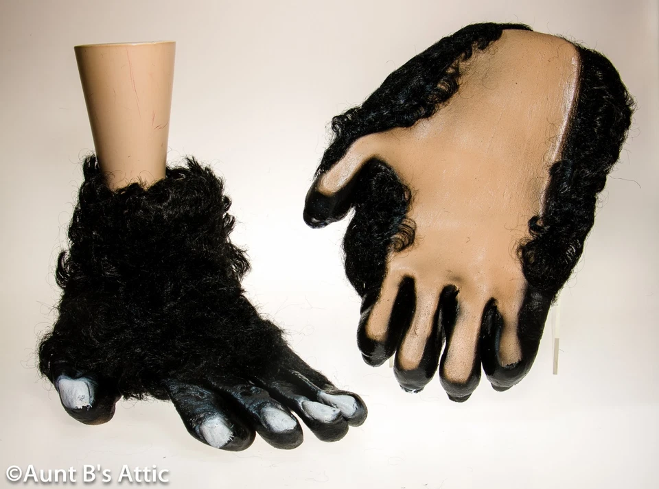 Pies de Gorila Negro Látex e Imitación Piel Grande Animal de la Selva Disfraz Pies Foto 1 de 1