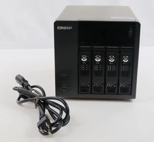 NAS de stockage en réseau QNAP TS-469 Pro Intel Atom D2701 nécessite un disque dur - Photo 1/7
