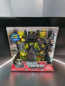 🔥Hasbro Transformers Best Buy Exclusive Limited Edition Ratchet Metallic Finish - Picture 1 of 5