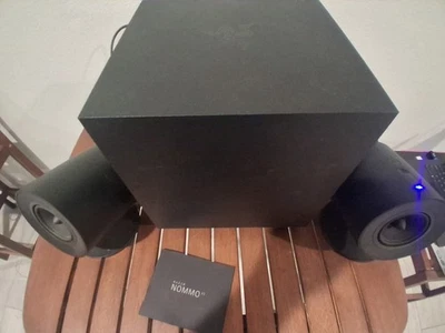 Razer Nommo V2 - Altavoces para juegos de PC de gama completa con subwoofer con cable - Leer descripción Foto 1 de 2