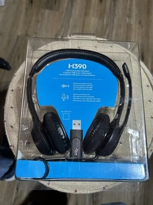 Logitech H390 USB Wired Computer Headset Noise Canceling Microphone Black Sealed - Image 1 of 4