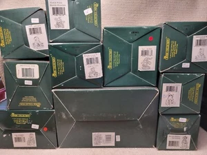 Lista de 10 resinas Boyd's Bear diferentes en caja en fotos 240418G - Imagen 1 de 14