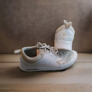 Nike Air Max Thea Schuhe 599409-104 Damen Größe 9,5 Weiß Tennisschuhe Turnschuhe - Bild 1 von 7