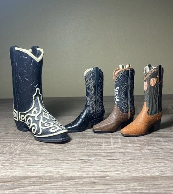 Lote de 4 Botas de Vaquero Negras Resina Mini Decoración Occidental Rodeo Country Vaquera Foto 1 de 4