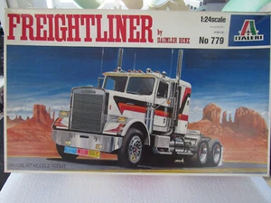Ancienne maquette ITALERI FREIGHTLINER by Daimler Benz - échelle 1/24 - Photo 1/2