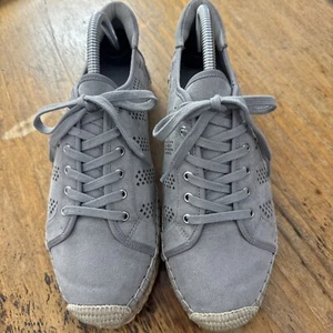 Marc Fisher Baila perforierte Espadrille Schnürschuhe Sneaker Schuhe grau Gr. 9 Boho - Bild 1 von 12