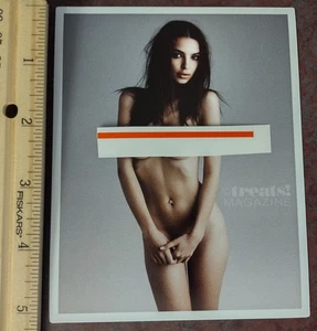 Treats! Magazine Emily Ratajkowski Photo Magnet Fridge Magnet 5.5x4.3" RARE - Bild 1 von 2