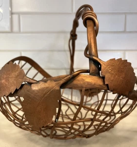 HAND CRAFTED WOVEN COPPER BASKET WITH ACCENT LEAVES 11" WIDE - Picture 1 of 12