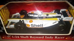 Shell Reynard 1996 Indy Car 1/24 Diecast #28 - Picture 1 of 6