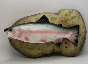 Vintage 1999 Gemmy Travis The Singing Trout Animated Fish Wall Mount - Picture 1 of 11