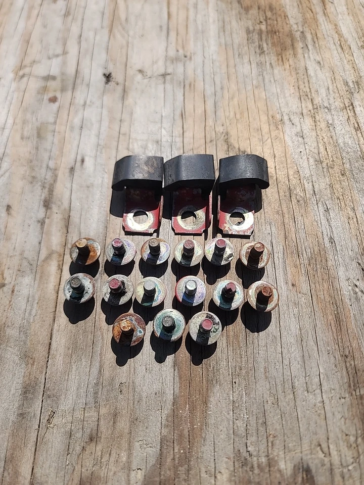 Toyota 1984-1989 camioneta 4runner OEM guardabarros 10 mm pernos lote con soportes de goma Foto 1 de 1