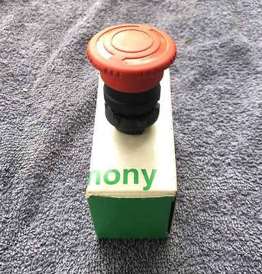 Schneider Electric ZB5 AS54 Emergency Stop Button Red 40mm IP66 - image 1 of 4