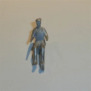 Dinky Toys 27d or 340 Land Rover Driver Unpainted - Picture 1 of 4