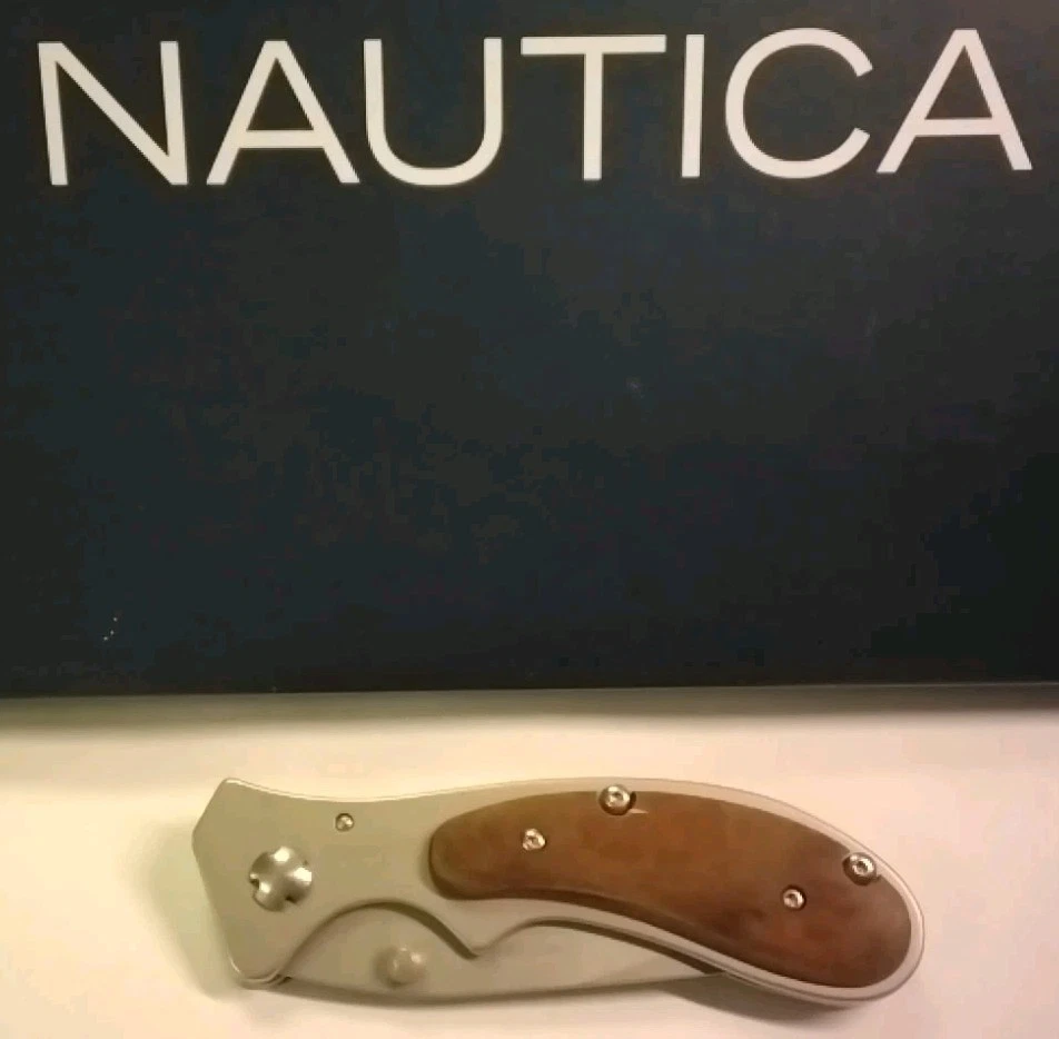 Navaja de bolsillo plegable/bloqueante Sheffield con mango de madera Foto 1 de 4