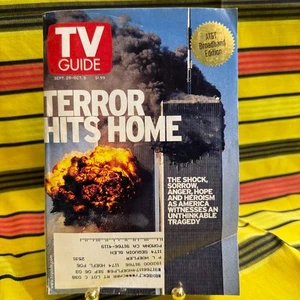 eptember 2001 TV Guide Terror Hits Home 9/11 Historic Edition NYC Twin Towers - Foto 1 di 7