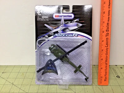 Helicóptero militar UH-1 Huey y soporte de Maisto Kidconnection Foto 1 de 4