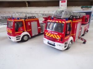 Voiture miniature 1/43iem..Lot 2 Camion de Pompier Iveco Magrirus..de 2002.