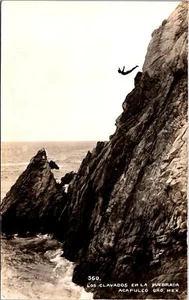 K13/ Acapulco Mexico Foreign Postcard RPPC c40-50s Los Clavados Dive 361 - Picture 1 of 4