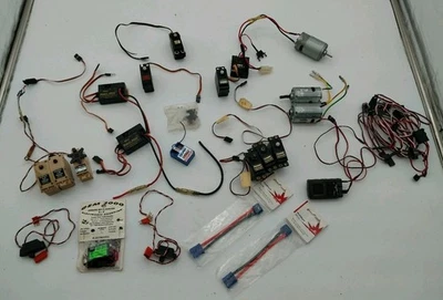 Old School RC Misc. Lote Electrónico Servo Interruptor Arnés Motor Futaba MPI Tamiya Foto 1 de 4