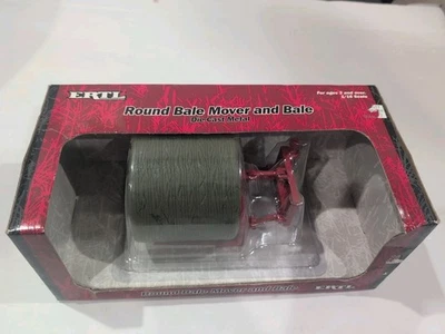1/16 Ertl 3-Point Round bale mover and bale - Image 1 of 4