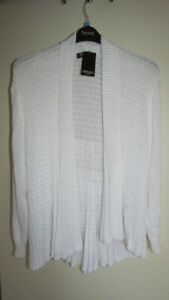 ladies beautiful white lacy knit cardigan from Remel size 20-22,bnwt