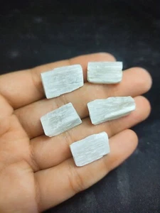 Selenite Raw Pencils 15-25cts, Natural White Crystal - Picture 1 of 5