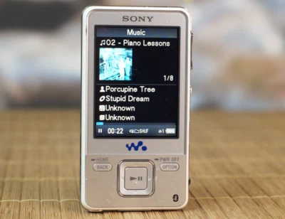 SONY NWZ-A826 WALKMAN MP3 / MP4. VIDEO. 4 GB. TESTED 100 %. VERY GOOD CONDITION. - Imagen 1 de 4