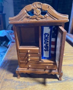 Miniature Dollhouse Wooden Cabinet with operating drawers - Picture 1 of 4