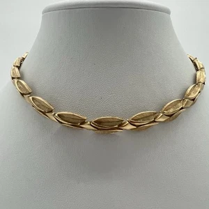 Crown Trifari Gold-Tone Leaf Link Choker Necklace 16” Signed Vintage - Picture 1 of 8