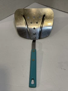 Vintage Royal Brand Cutter Stainless Steel Spatula Flipper Turquoise Handle USA - Picture 1 of 6