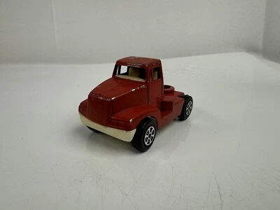 Vintage Tootsie Toy Aero Cab Red Truck Cab Semi Diecast Chicago USA - Image 1 of 4