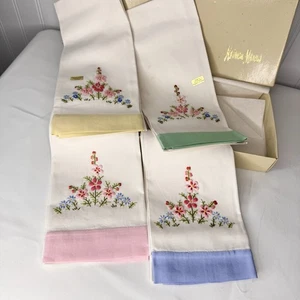 4 Neiman Marcus Tea Kitchen Towel Embroidered Lace Applique Flowers Doily Linens - Bild 1 von 8