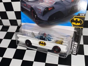 Hot Wheels 1966 BATMAN TV SERIES BATMOBILE "THE WHITE KNIGHT" custom - Picture 1 of 4
